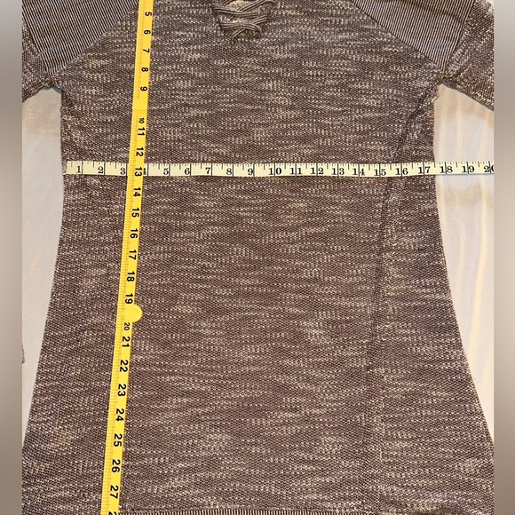 Maurices • Crisscross Neckline Sweater Tunic • Burgundy Size Medium - Picture 4 of 4